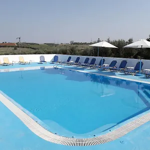 κάντε κράτηση εδώ