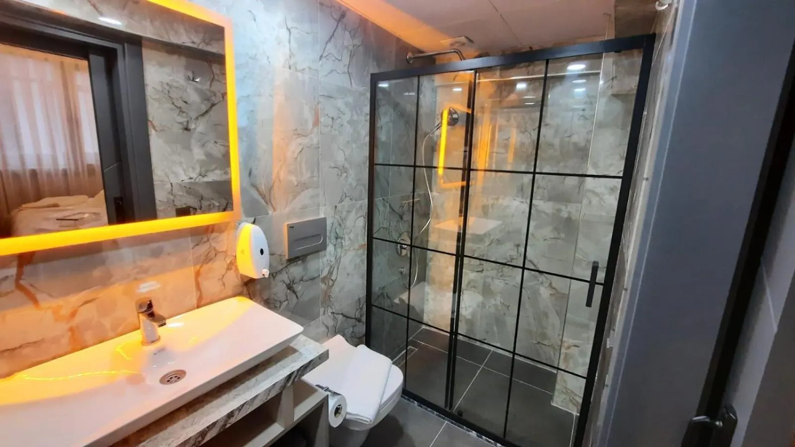 Talles City Hotel Izmir
