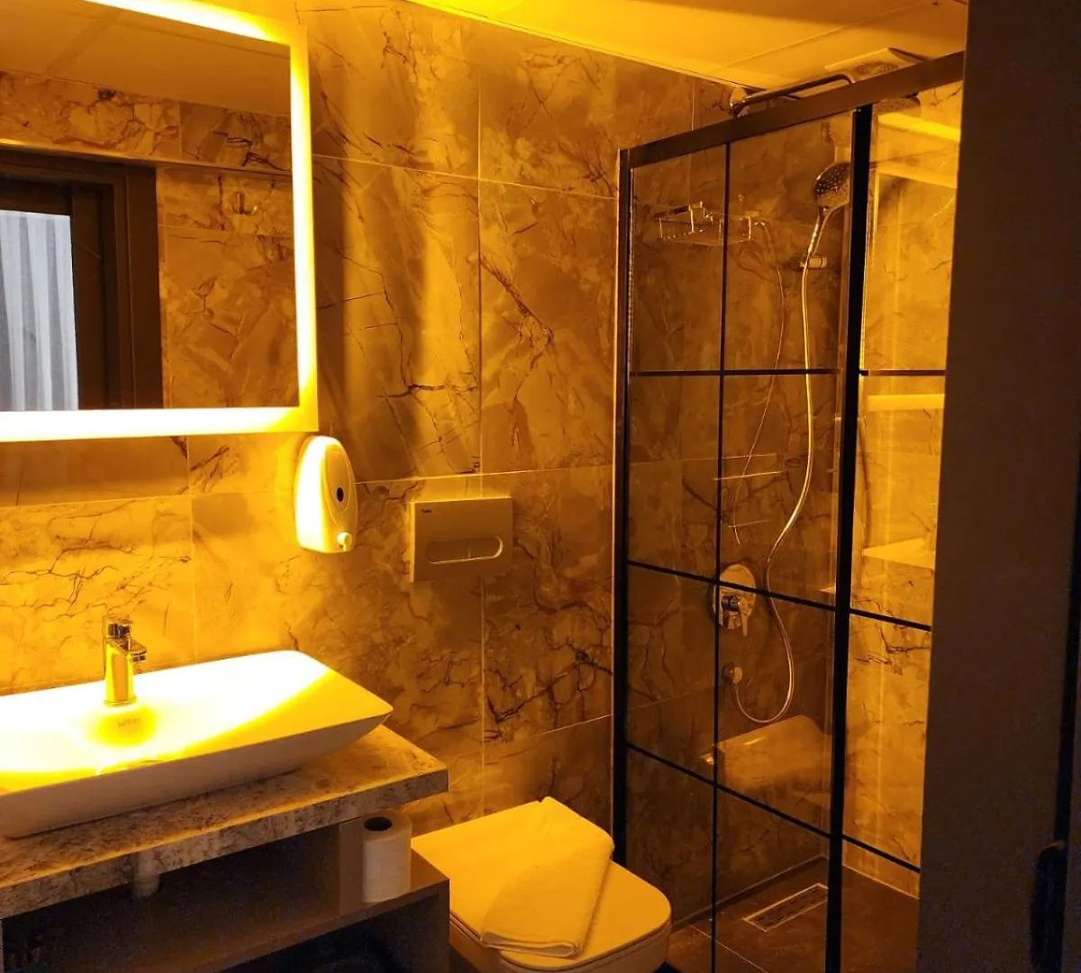 Talles City Hotel Izmir
